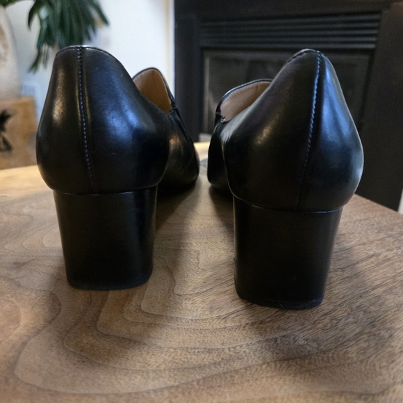 ✨️HOST PICK✨️ Högl Leather Block Heeled Loafers with Embroidered Toe Caps - Picture 9 of 15